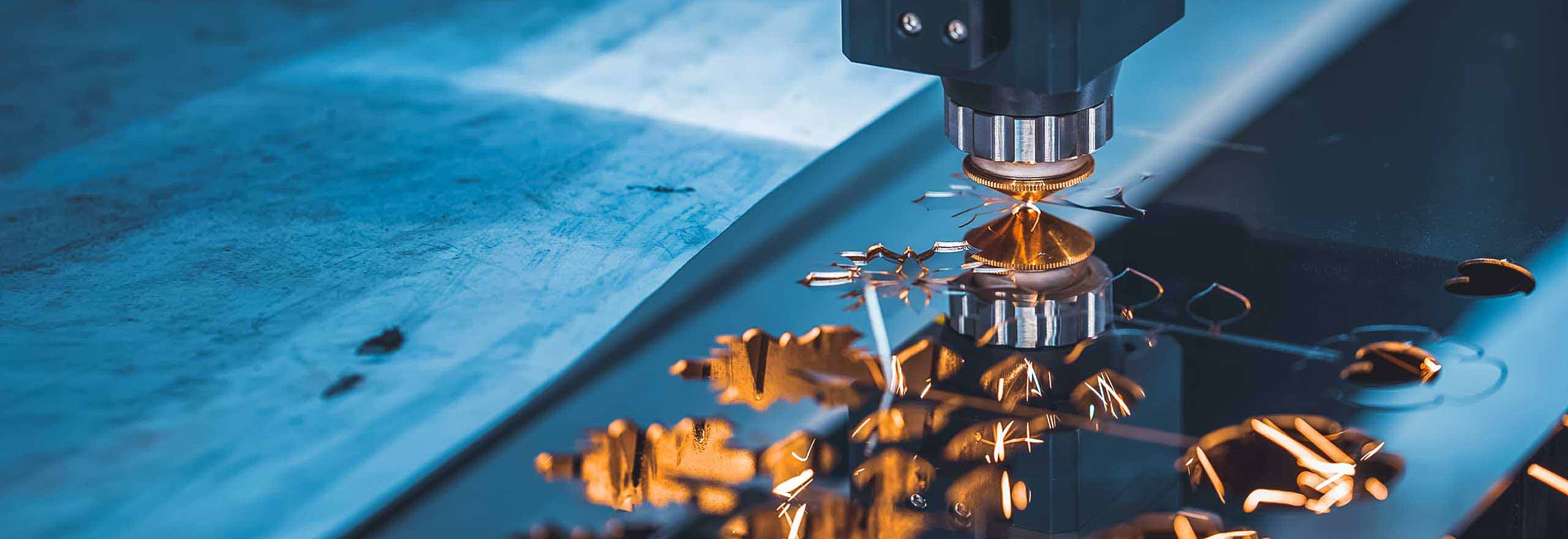 Fabricação de chapas metálicas: Corte a laser CNC